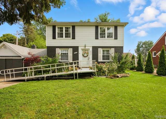 Property at 30275 7 Mile Rd, Livonia, MI 48152, 4 beds, 2 baths