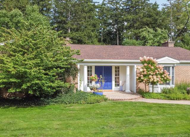 Property at 3617 Walbri Dr, Bloomfield Hills, MI 48304, 2 beds, 2.5 baths