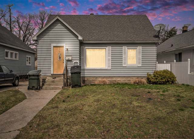 Property at 956 E Isabella Ave, Muskegon, MI 49442, 5 beds, 1.5 baths
