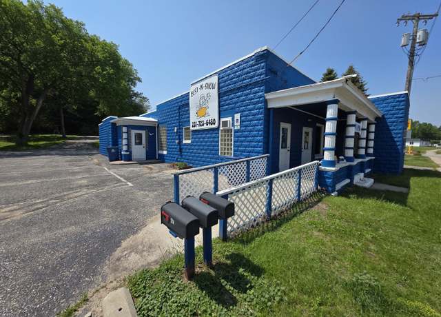 Property at 214 Arthur St, Manistee, MI 49660, 1 bed, 3 baths