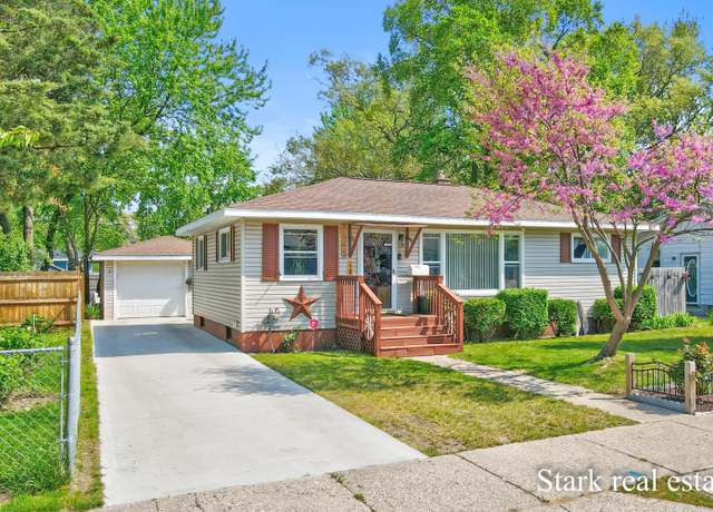 Property at 1262 Aurora Ave, Muskegon, MI 49442, 3 beds, 1 bath