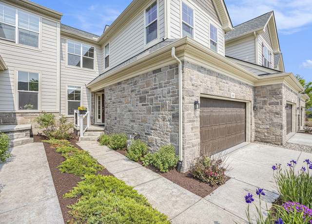 Property at 3092 N Spurway Dr, Ann Arbor, MI 48105, 3 beds, 3.5 baths