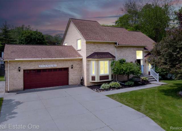 Property at 3928 Nearing Rd, Rochester Hills, MI 48309, 4 beds, 2.5 baths