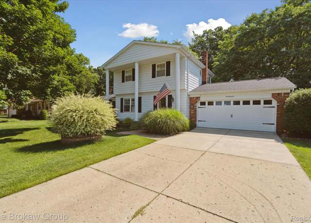 Property at 2210 Old Hickory Blvd, Davison, MI 48423, 3 beds, 2 baths