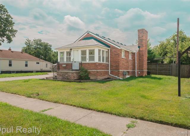 Property at 31507 Balmoral St, Garden City, MI 48135, 2 beds, 2 baths