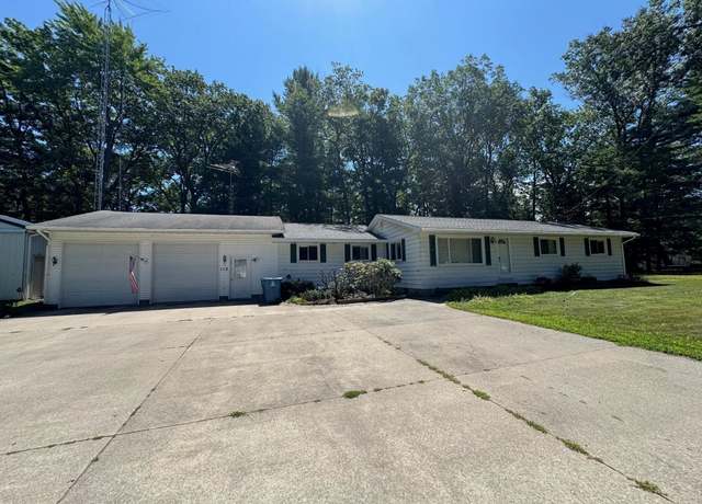 Property at 112 Vienna St, Houghton Lake, MI 48629, 4 beds, 2 baths