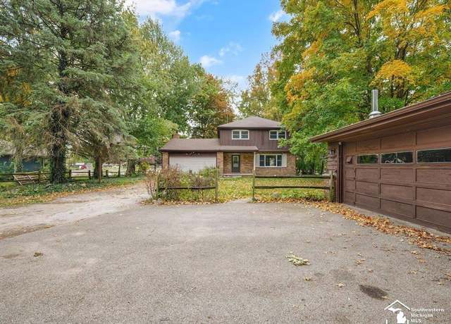 Property at 6405 Stillwater Ct, Erie, MI 48133, 3 beds, 1.5 baths