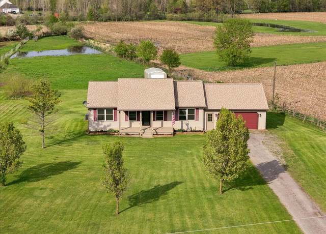 Property at 1825 River Bend Dr, Fowlerville, MI 48836, 3 beds, 2 baths
