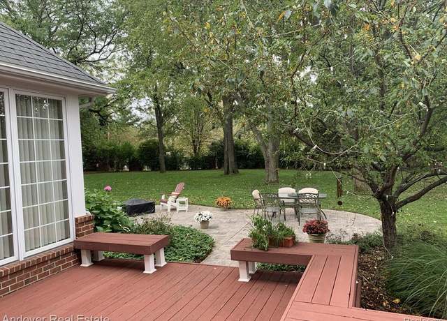 Property at 2004 Timberview Dr, Meridian Charter Township, MI 48864, 5 beds, 4.5 baths