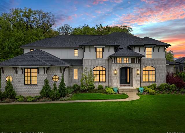Property at 3239 Holburn Ct, Oakland, MI 48363, 5 beds, 4.5 baths
