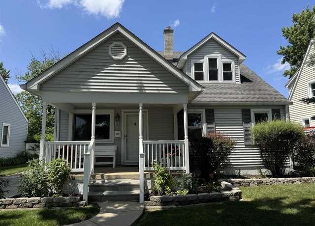 Property at 130 S Bywood Ave, Clawson, MI 48017, 3 beds, 3 baths