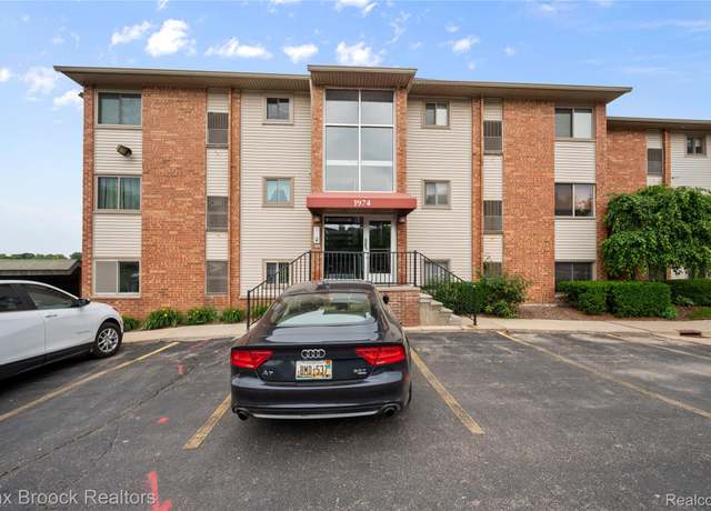 Property at 1974 Klingensmith Rd Unit 1-A, Bloomfield Hills, MI 48302, 2 beds, 2 baths