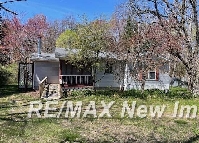 Property at 1944 S M 18 Hwy, Gladwin, MI 48624, 3 beds, 2 baths