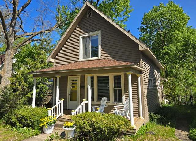 Property at 314 W Ninth St, Traverse City, MI 49684, 3 beds, 2 baths