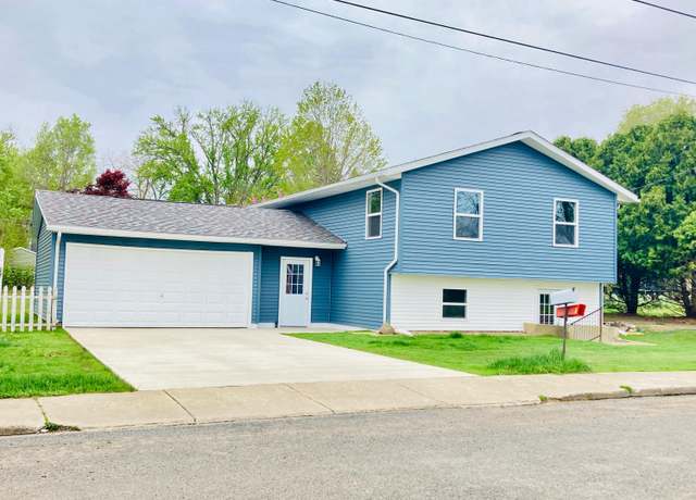 Property at 126 Bluff St, Buchanan, MI 49107, 4 beds, 2 baths