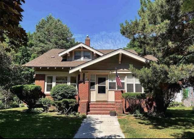 Property at 708 S Fancher St, Mt Pleasant, MI 48858, 4 beds, 2 baths
