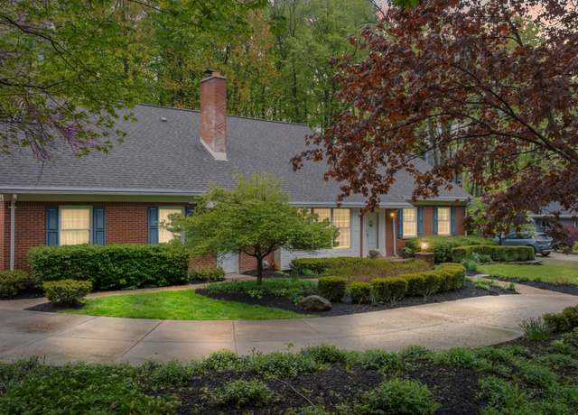 Property at 46270 Bloomcrest Dr, Northville, MI 48167, 5 beds, 2.5 baths