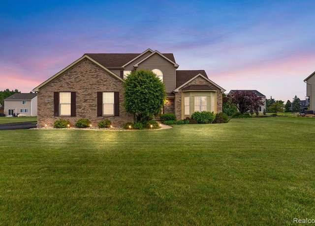 Property at 7190 Westminster Cir, Grand Blanc, MI 48439, 4 beds, 2.5 baths