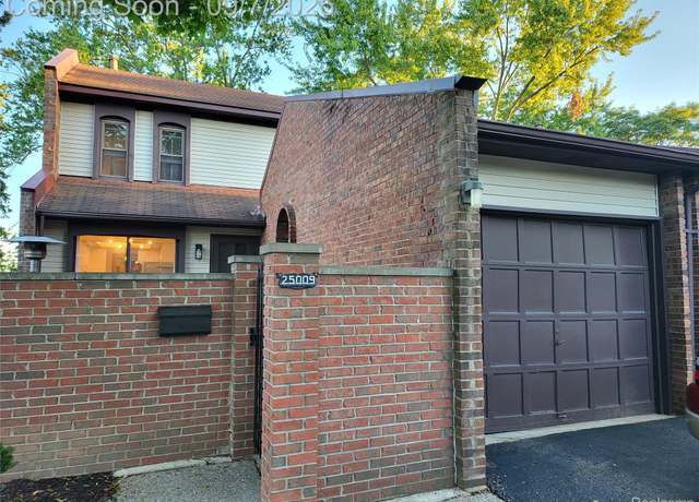 Property at 25009 Chambley Dr, Southfield, MI 48034, 2 beds, 1.5 baths