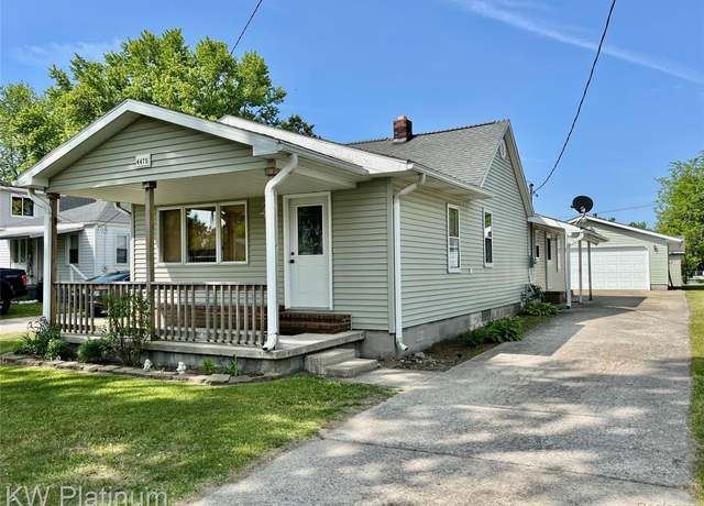 Property at 4475 Fairway Dr, Fort Gratiot, MI 48059, 3 beds, 2 baths