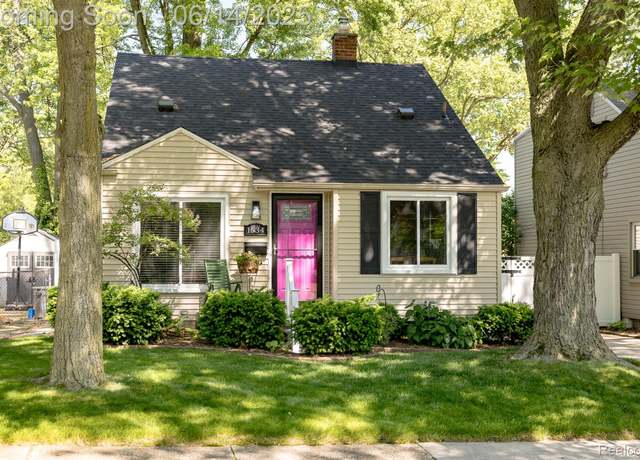 Property at 1534 Oakley Rd, Clawson, MI 48017, 3 beds, 2 baths