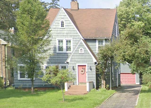 Property at 2144 Oakland Dr, Kalamazoo, MI 49008, 4 beds, 2 baths
