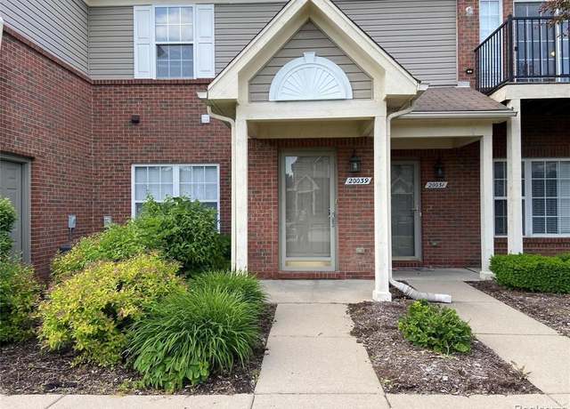 Property at 20039 Hidden Oaks Dr, Trenton, MI 48183, 2 beds, 2 baths