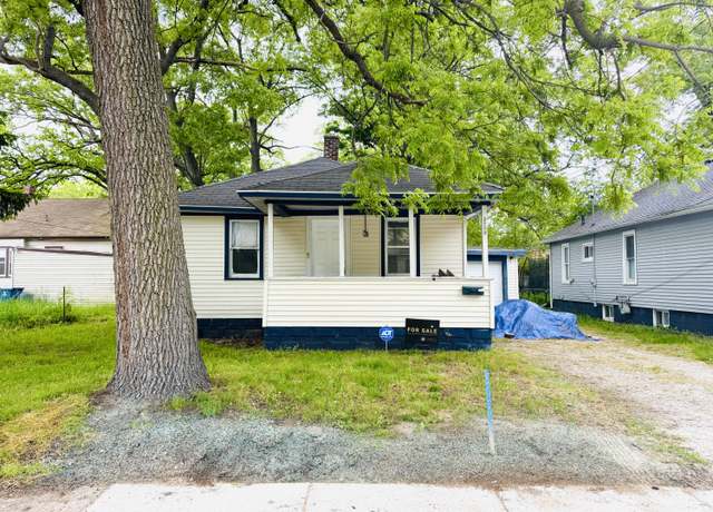 Property at 3208 Sanford St, Muskegon, MI 49444, 2 beds, 1 bath