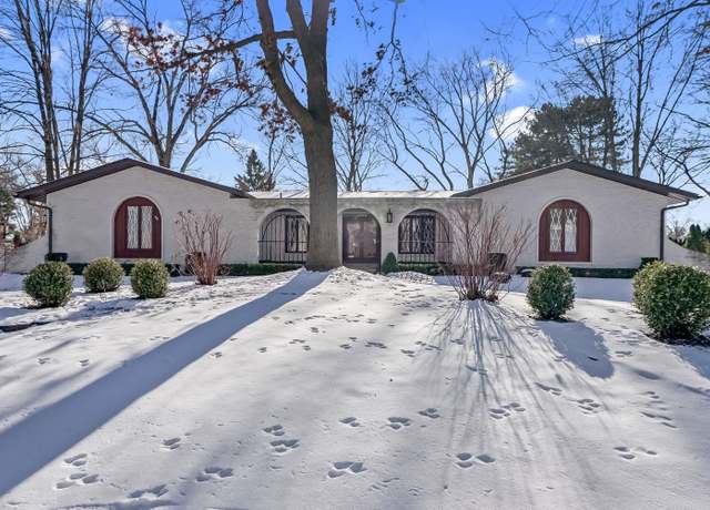 Property at 12060 Cherokee Cir, Shelby Twp, MI 48315, 3 beds, 2.5 baths
