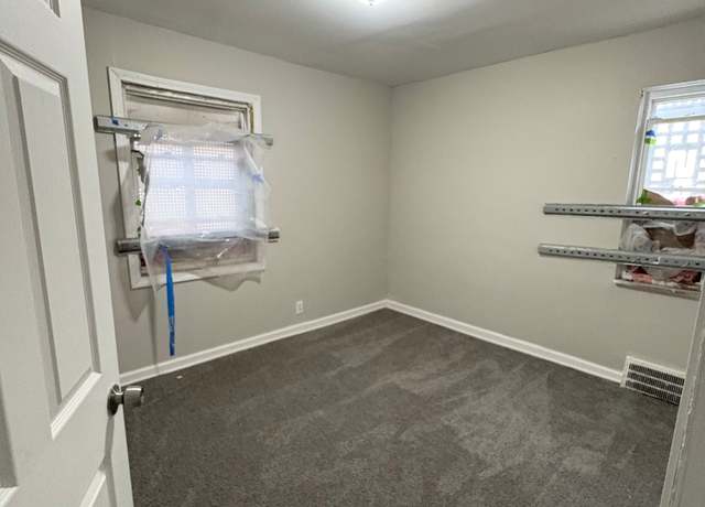 Property at 18042 Russell St, Highland Park, MI 48203, 3 beds, 1 bath