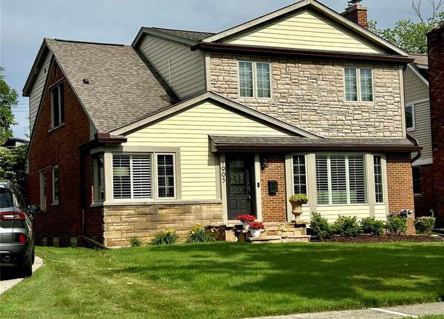 Property at 1905 Maryland Blvd, Birmingham, MI 48009, 3 beds, 2.5 baths