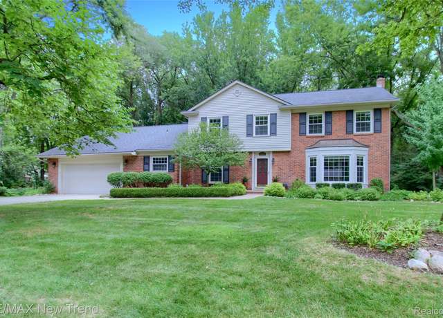 Property at 28918 Oak Point Dr, Farmington Hills, MI 48331, 4 beds, 2.5 baths