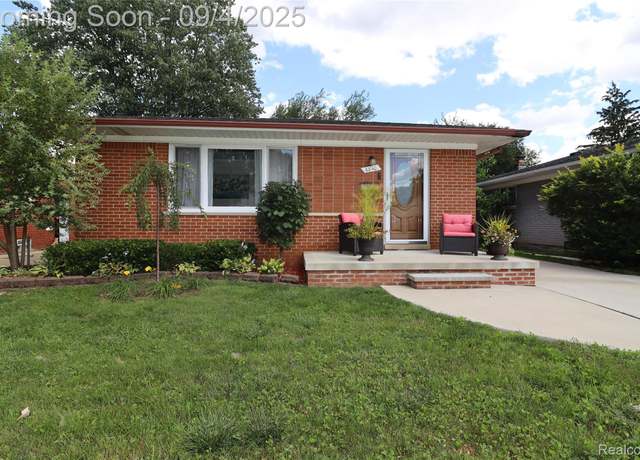 Property at 6840 N Silvery Ln, Dearborn Heights, MI 48127, 3 beds, 2 baths