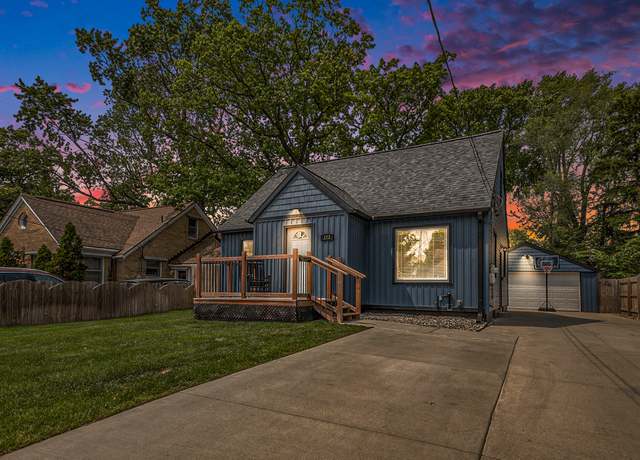Property at 123 Oneida St SW, Wyoming, MI 49548, 3 beds, 2.5 baths
