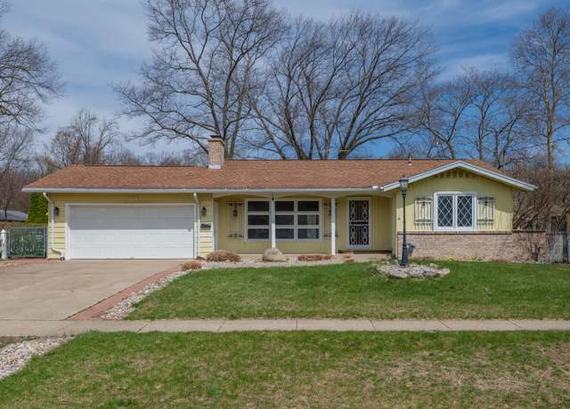 Property at 1026 Par 4 Rd, Kalamazoo, MI 49008, 3 beds, 2 baths