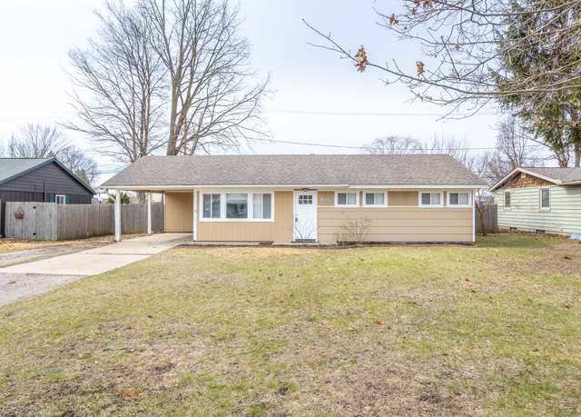 Property at 2353 Riverside Dr, Port Huron, MI 48060, 3 beds, 1 bath