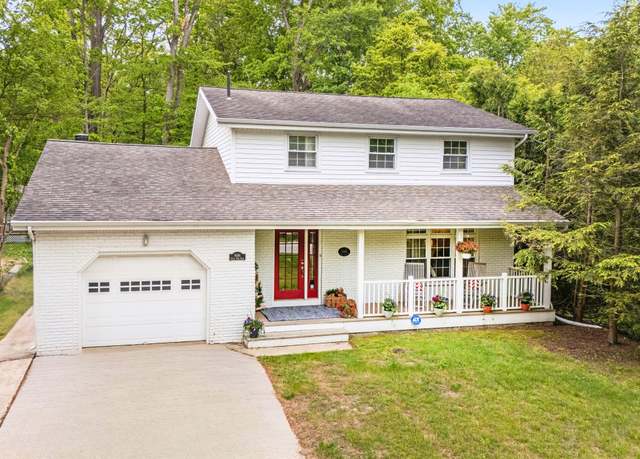 Property at 9696 Union Pier Rd, Union Pier, MI 49129, 3 beds, 2.5 baths