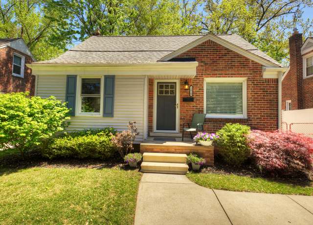 Property at 3010 N Altadena Ave, Royal Oak, MI 48073, 3 beds, 2.5 baths