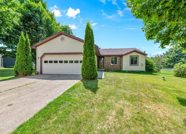 Property at 3447 Woodvalley Dr, Lapeer, MI 48446, 3 beds, 1.5 baths