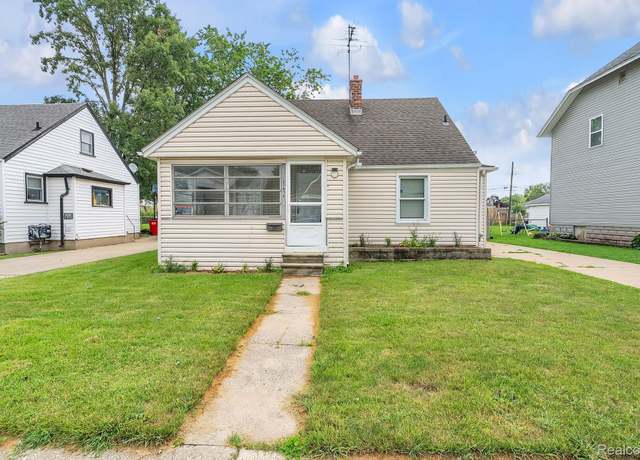 Property at 25616 Hoffmeyer St, Roseville, MI 48066, 3 beds, 1 bath