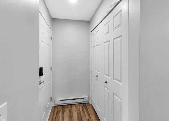 Property at 2934 Signature Blvd, Ann Arbor, MI 48103, 2 beds, 2 baths