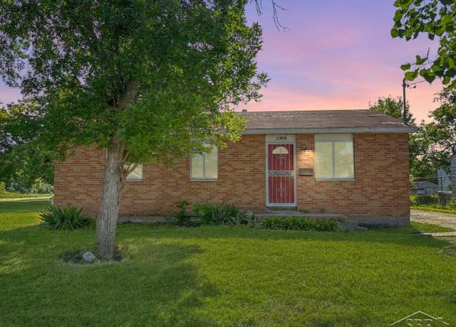 Property at 3308 Douglass St, Saginaw, MI 48601, 3 beds, 1 bath