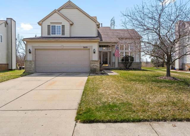 Property at 3609 Normandy Dr, Rochester, MI 48306, 3 beds, 2.5 baths