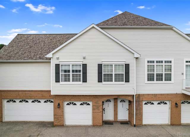 Property at 606 Olde English Cir, Howell, MI 48855, 2 beds, 2 baths