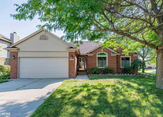 Property at 53162 Elysia Dr, Chesterfield Township, MI 48051, 3 beds, 2.5 baths
