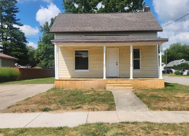 Property at 702 Glenwood Ave, Owosso, MI 48867, 3 beds, 1 bath