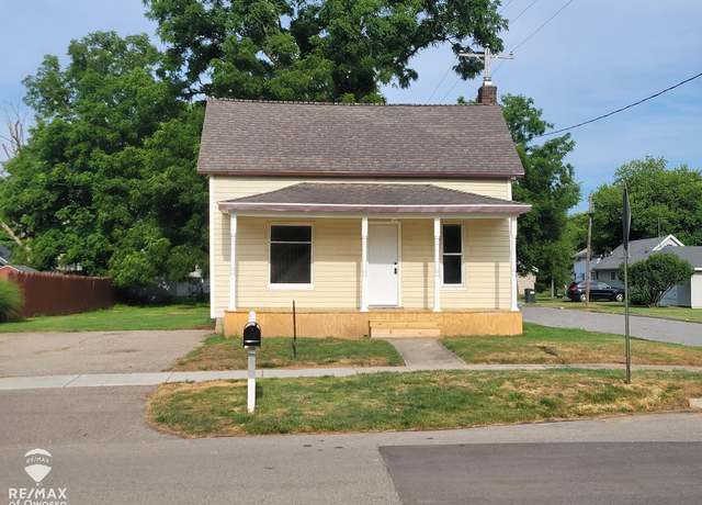 Property at 702 Glenwood Ave, Owosso, MI 48867, 3 beds, 1 bath