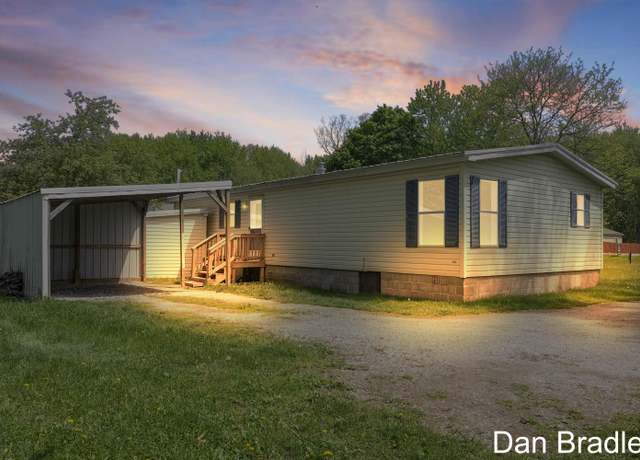 Property at 412 Poplar St, Howard City, MI 49329, 2 beds, 2 baths