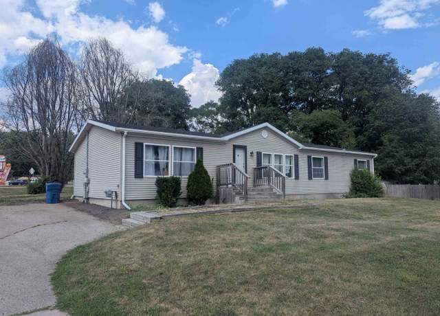 Property at 209 W North St, Standish, MI 48658, 3 beds, 2 baths