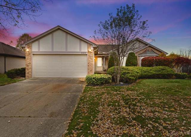 Property at 40643 Woodside Dr, Clinton Township, MI 48038, 3 beds, 2.5 baths